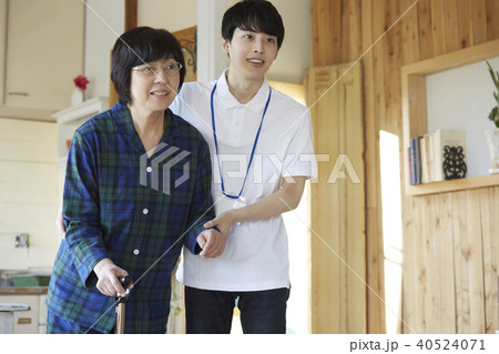 シニア　訪問介護 40524071