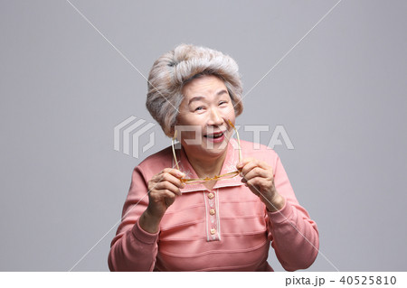 高齢者 老人 女性 40525810