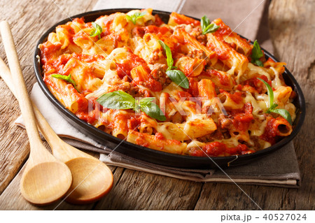 Casserole ziti pasta with minced meat, tomatoes 40527024