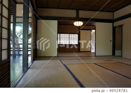 和室　タタミ　縁側　襖 40528781