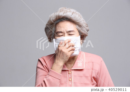 高齢者 老人 女性 40529011