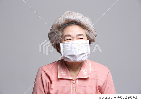 高齢者 老人 女性 40529043