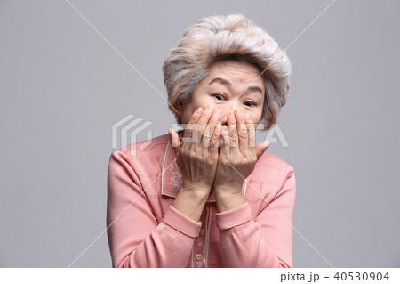高齢者 老人 女性 40530904