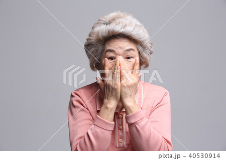 高齢者 老人 表情 40530914