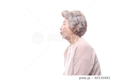 高齢者 老人 女性 40530983