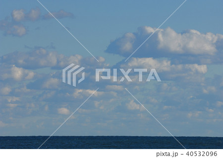 大海原　水平線　わた雲　積雲　太平洋 40532096