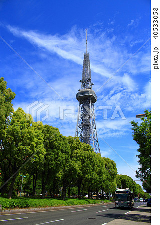 名古屋市　テレビ塔と名鉄バス 40533058