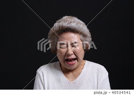 高齢者 老人 女性 40534541