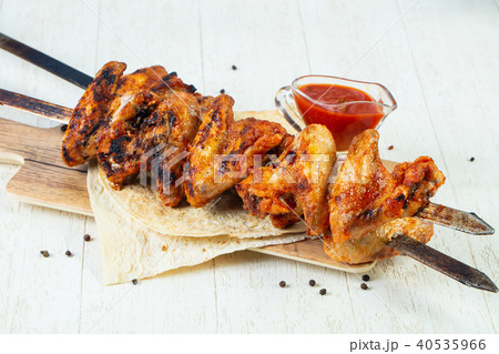 Grilled chicken wings Grilled chicken wings 40535966