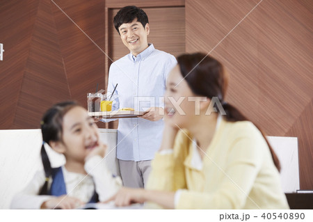 娘 お父さん 父 40540890