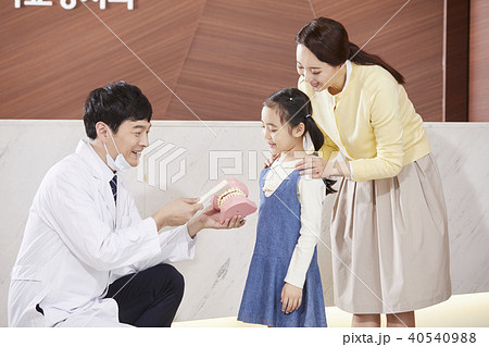 娘 うがい 歯磨き 40540988