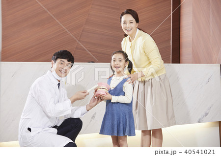 娘 うがい 歯磨き 40541021