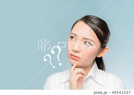 疑問を持つ女性 疑問を持つ女性 40541537