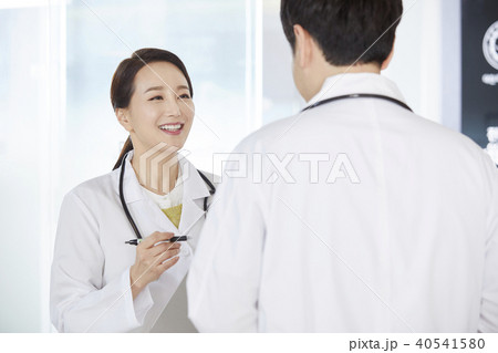笑顔 微笑 微笑み 40541580