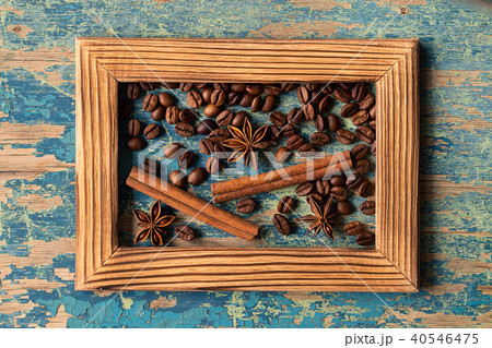 wooden frame with fresh roasted coffee beans 40546475