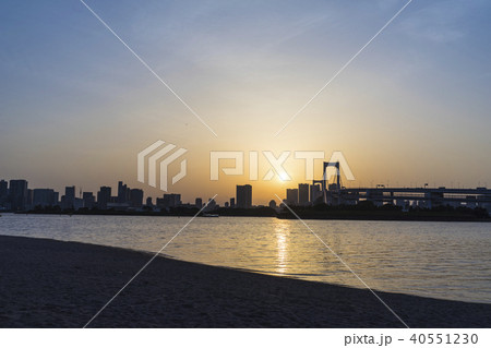 夕日沈むお台場海浜公園 40551230