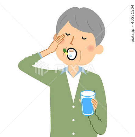シニア男性　薬を飲む 40551504
