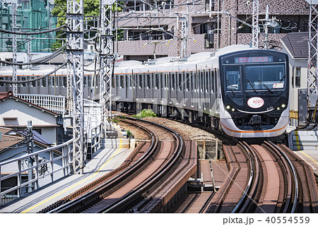 【東急 大井町線 6020系 下神明駅】 【東急 大井町線 6020系 下神明駅】 40554559