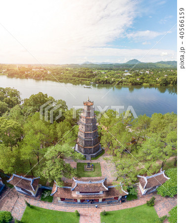 Huong river in Hue's Imperial City, Vietnam 40566159