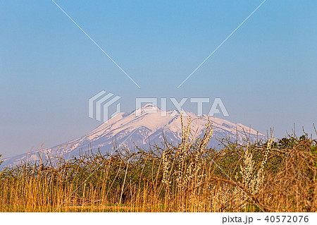 岩木山 (4月 早朝 晴れ) 岩木山 (4月 早朝 晴れ) 40572076