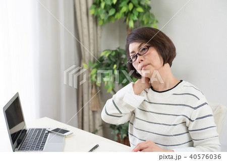 主婦 ミドル シニア 主婦 ミドル シニア 40576036