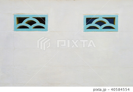 住宅の壁と飾り穴 40584554