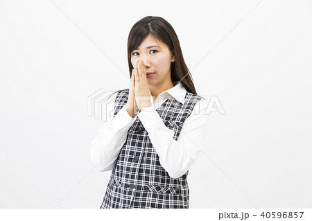 事務服を着た女性 事務服を着た女性 40596857