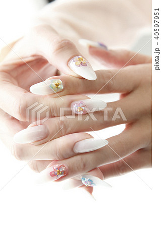 花模様白ネイルピンクブルー小花柄 40597951
