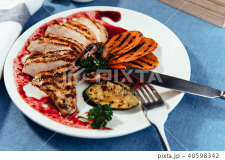 Grilled vegetables and chicken fillet. Traditional cuisine. Gril 40598342
