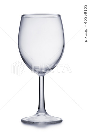 Front view of empty wine glass 40599105