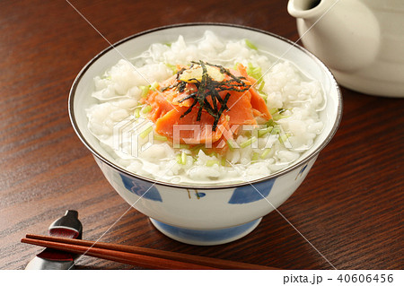 鮭の昆布だし茶漬け 40606456