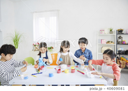 遊び 子供 粘土 40609081