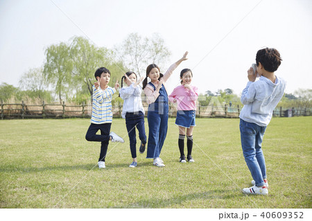 公園 写真撮影 子供 40609352