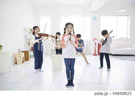 歌 子供 演奏 40609625