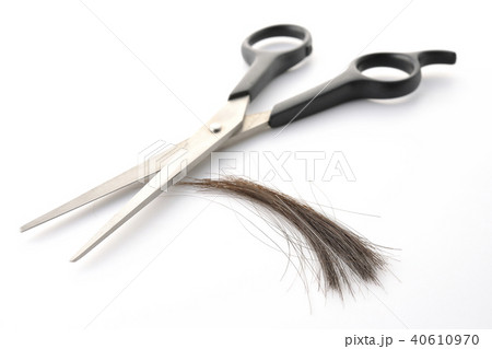 髪を切る　散髪　カット　ヘアー 40610970