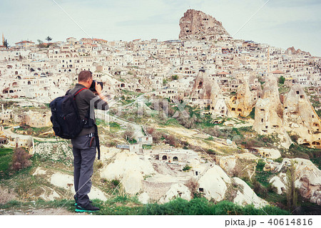 man photographs the ancient city 40614816