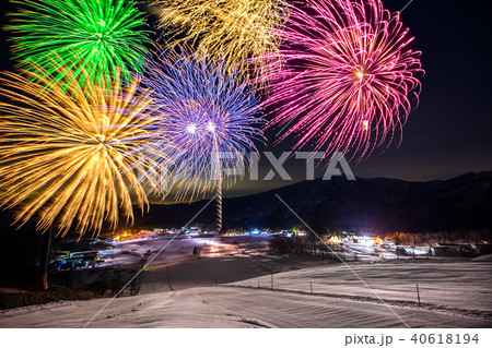 ハチ高原スキー場『鉢伏雪まつり』花火大会（兵庫県養父市）※作品コメント欄に撮影位置 40618194