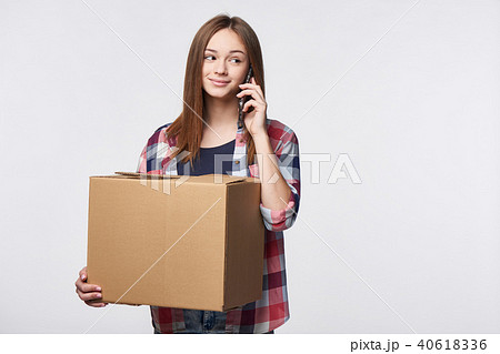 Delivery, relocation and unpacking Delivery, relocation and unpacking 40618336