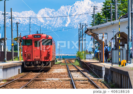 《富山県》雨晴駅・氷見線 《富山県》雨晴駅・氷見線 40618616