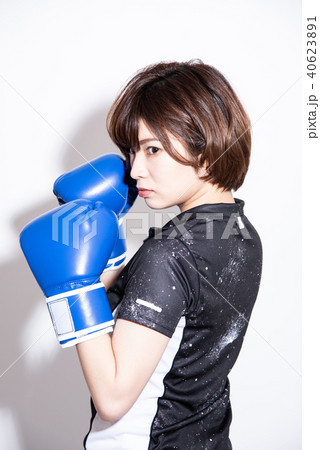 ボクシング　女性 40623891