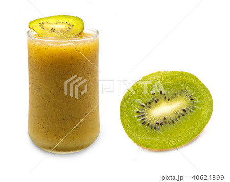 Smoothies of kiwi in glass. Smoothies of kiwi in glass. 40624399