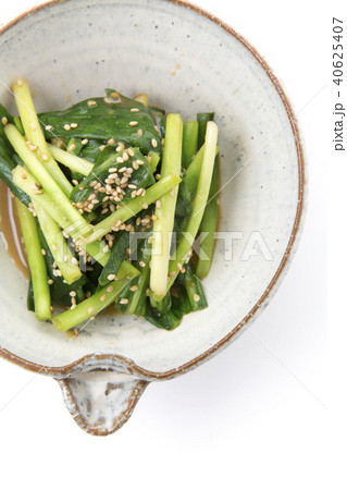 行者にんにくのお浸し片口椀アップ俯瞰縦位置 40625407