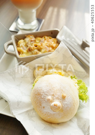 Image of Breakfast with Animal Bread Image of Breakfast with Animal Bread 40625553