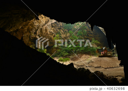 Phraya Nakhon Caveプラヤーナコーン洞穴 Phraya Nakhon Caveプラヤーナコーン洞穴 40632698