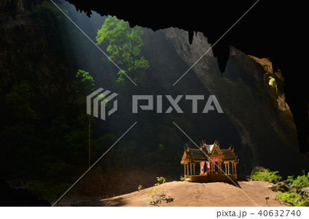 Phraya Nakhon Caveプラヤーナコーン洞穴 40632740