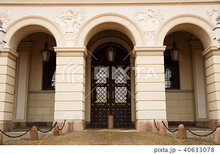 The Royal Palace in Oslo 40633078
