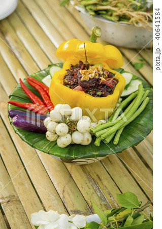 Spicy minced pork 40641584