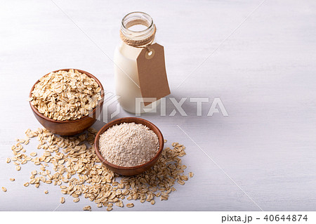 Non dairy oat milk Non dairy oat milk 40644874