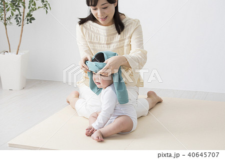 お着替え　 40645707