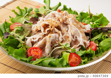 ゴマだれの冷しゃぶ 40647369